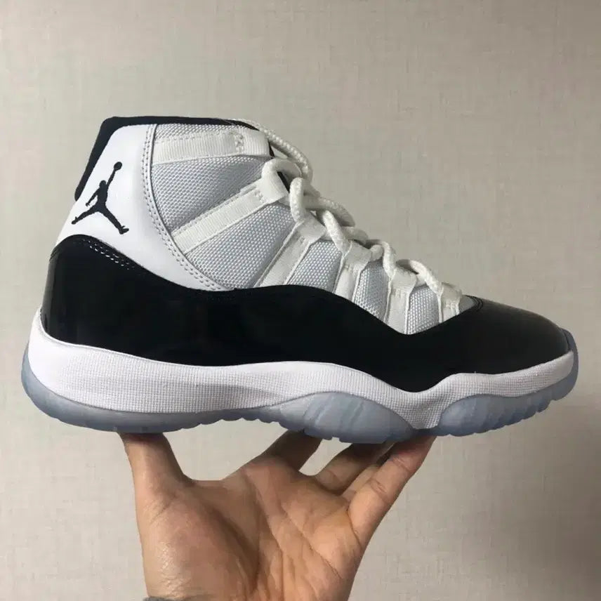 [BUNJANG] Jordan 11 Concord Sneakers / 조단11 콩코드 285 -> 290 으로 교환합니디