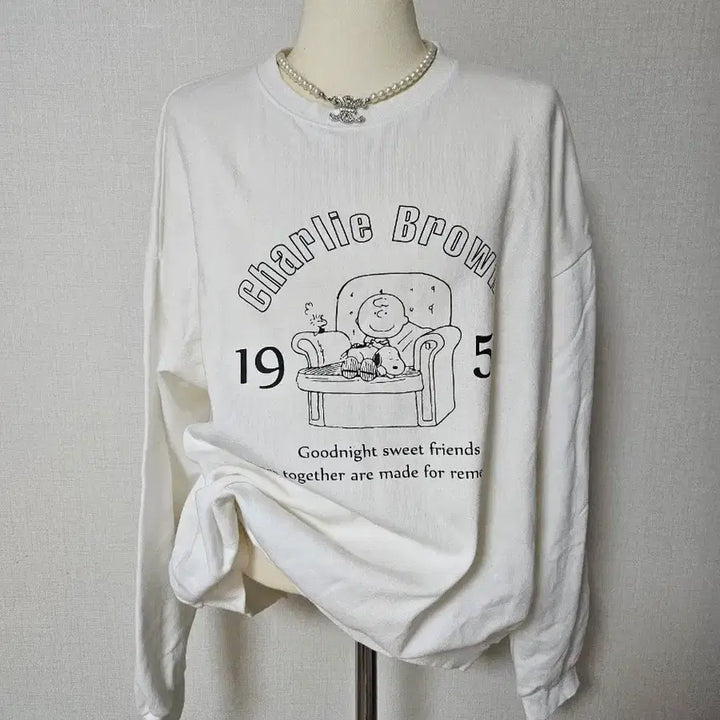 [BUNJANG] Charlie Brown White Oversized Sweatshirt / 찰리 브라운 맨투맨