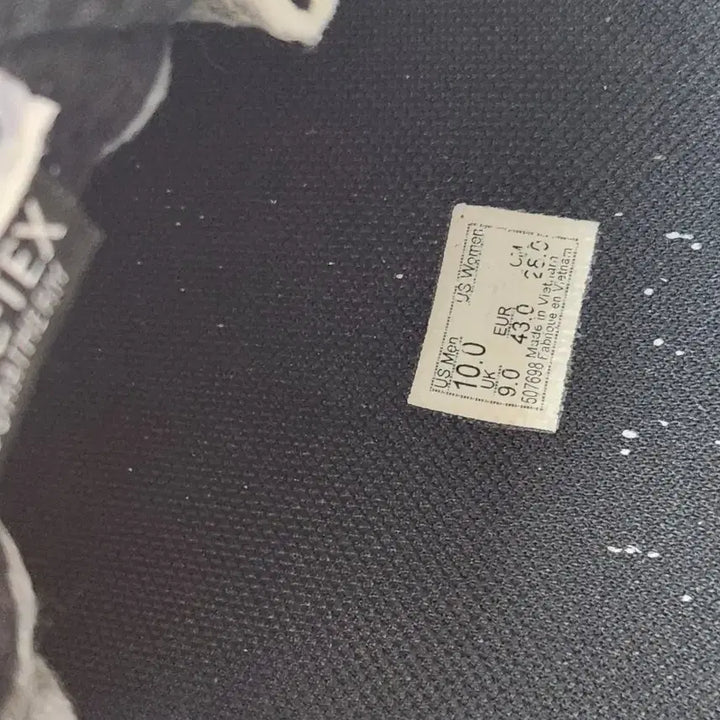 [BUNJANG] Vans MTE Half Cab Gore-Tex Black Sneakers / 반스 MTE 하프 캡 고어텍스 블랙 (280)