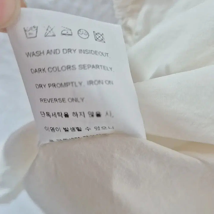 [SOLD OUT] 플랏 플랏츠 퍼프 뒷트임  블라우스