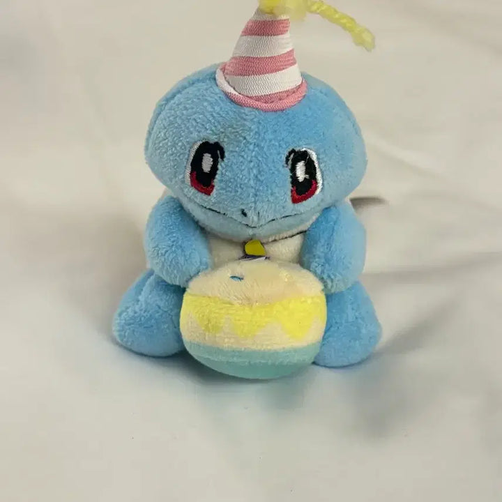 [BUNJANG] 포켓몬스터 꼬부기 인형 생일케이크 키링 / 포켓몬스터 꼬부기 인형 생일케이크 키링