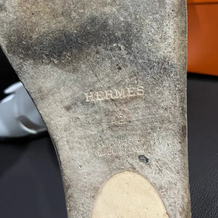 [BUNJANG] Hermes Izmir 42 White Slippers / 에르메스 이즈미르 42사이즈 화이트
