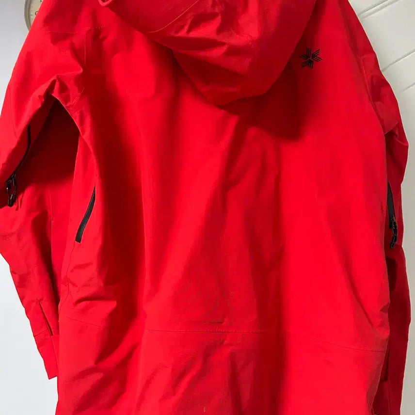 [BUNJANG] Goldwin Red Windbreaker Jacket / 골드윈 레드 바람막이 자켓