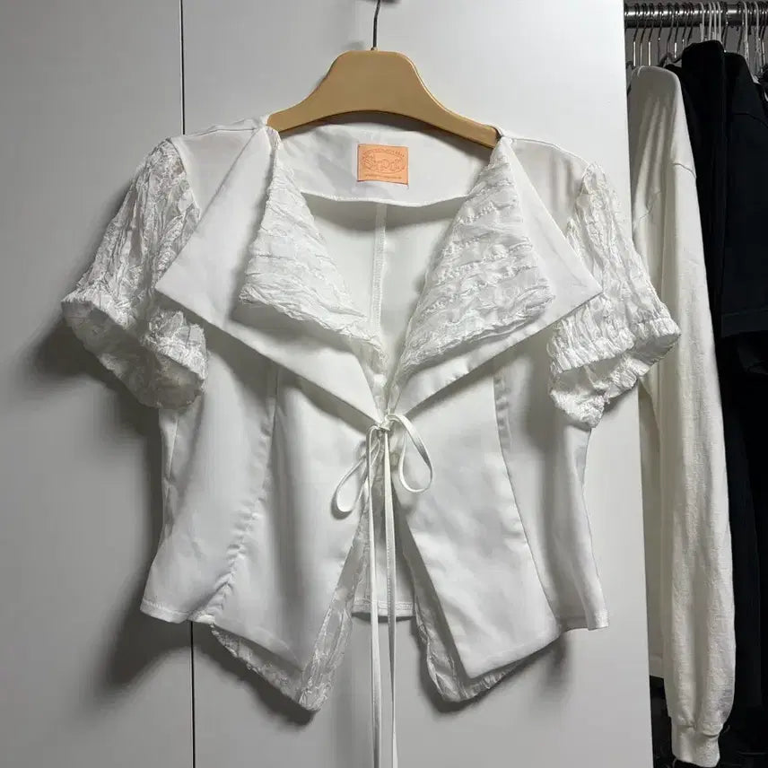 [BUNJANG] SINEINN White Lace Blouse / 시눈 화이트 레이스 블라우스