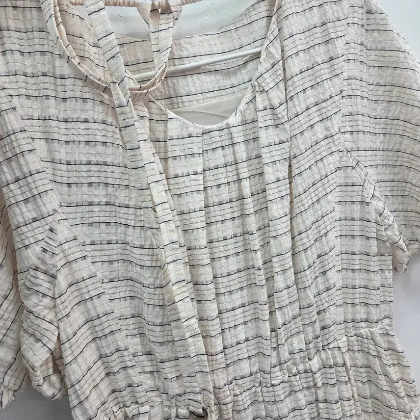 [BUNJANG] ON&amp;ON Beige Volume Dress / S 2024 온앤온 ON&amp;ON 베이지 볼륨드레스