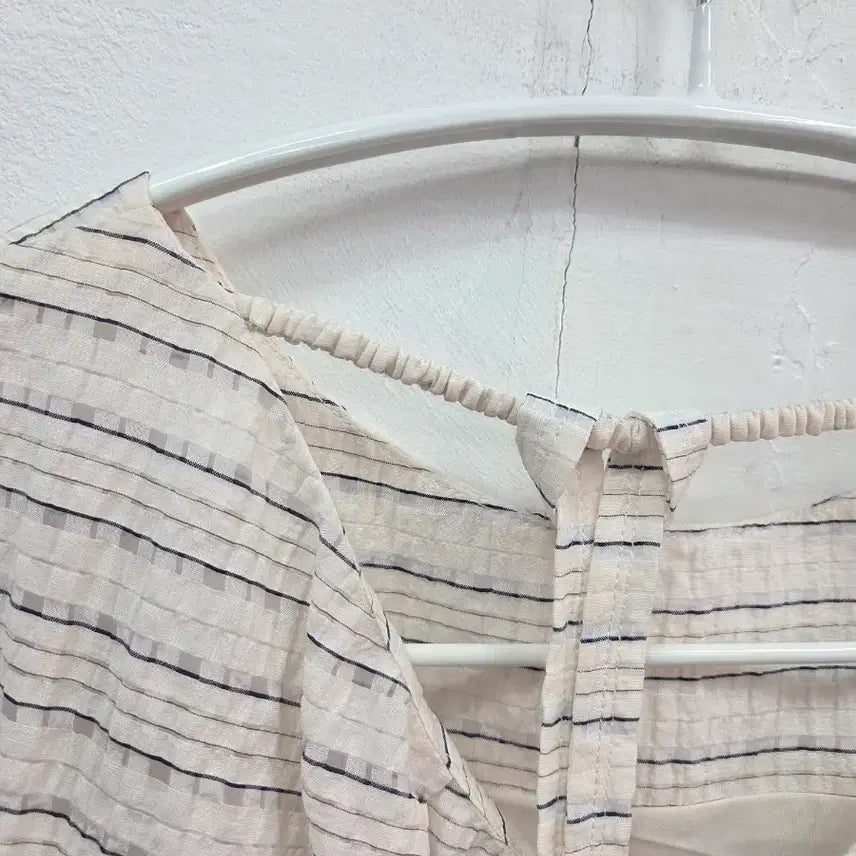 [BUNJANG] ON&amp;ON Beige Volume Dress / S 2024 온앤온 ON&amp;ON 베이지 볼륨드레스