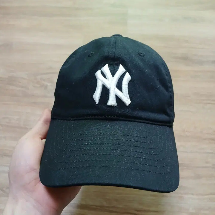 [BUNJANG] MLB Karina Unstructured Ball Cap / MLB 엠엘비 카리나 언스트럭쳐 볼캡 모자