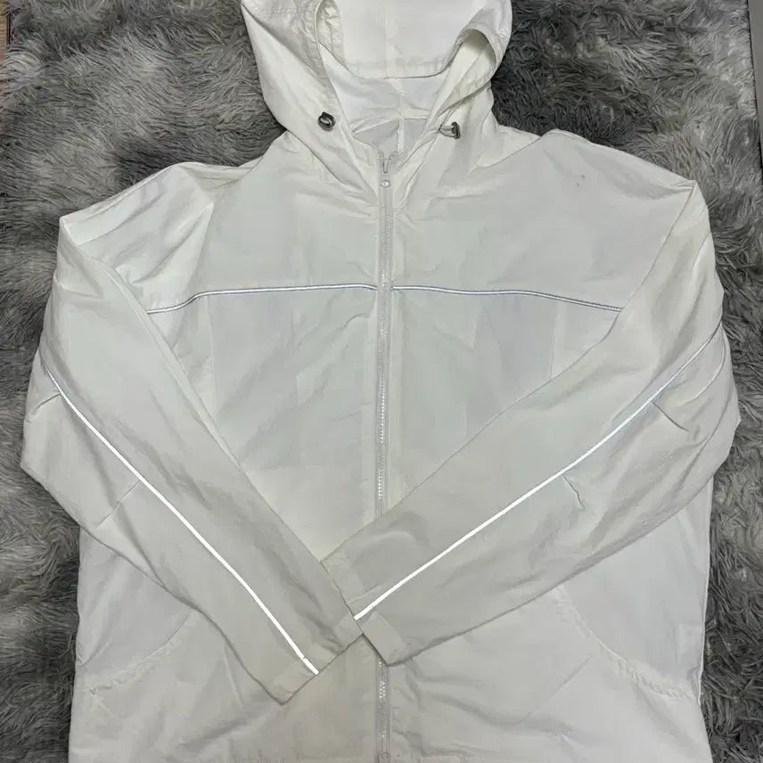 [BUNJANG] White Windbreaker Hooded Zip-Up Jacket / 화이트 바람막이 후드 집업 점퍼