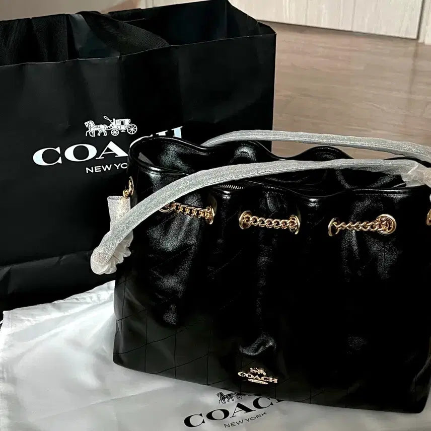 [BUNJANG] Coach Evelyn Quilted Shoulder Bag / 코치 에블린 숄더 백 위드 퀼팅
