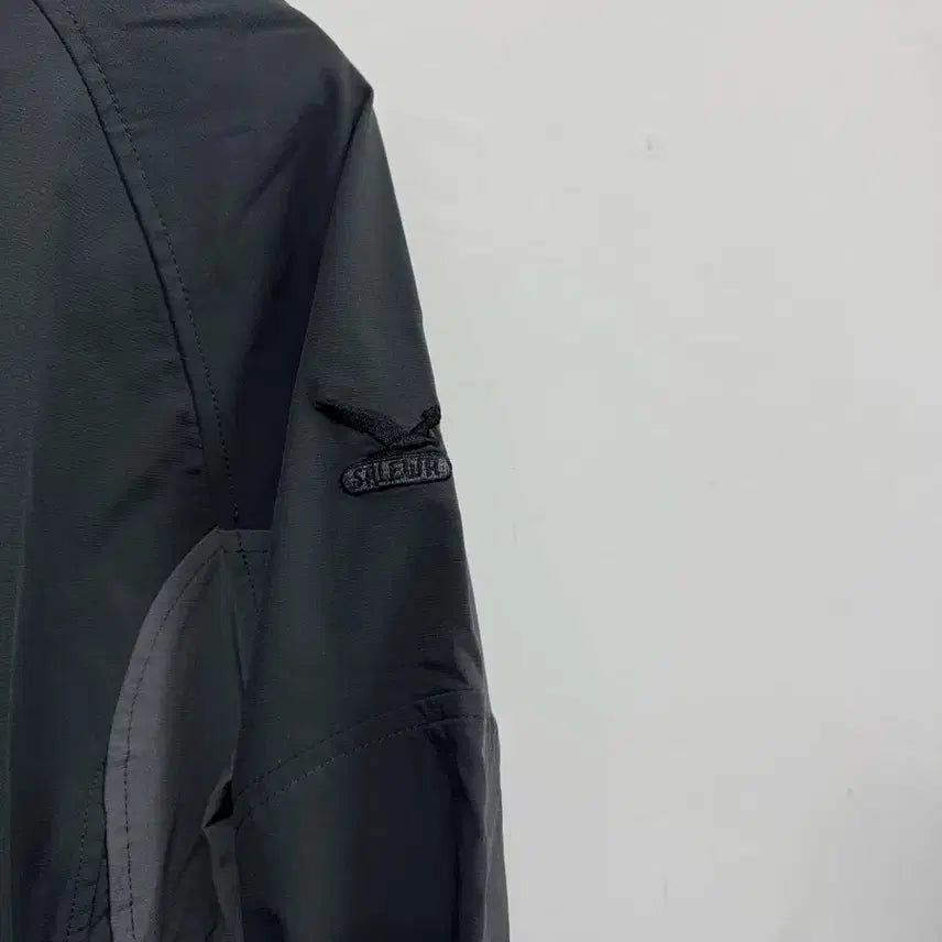 [BUNJANG] Sallie Windbreaker Zip-up Jacket / (L)살레와 바람막이 집업
