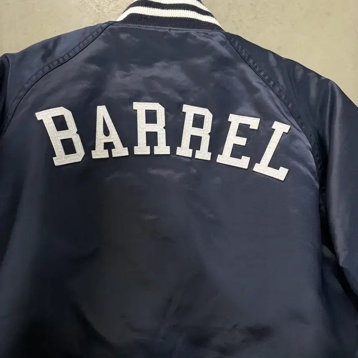 [BUNJANG] Barrel Stadium Jacket / 만원샵 배럴 스타디움 자켓 S