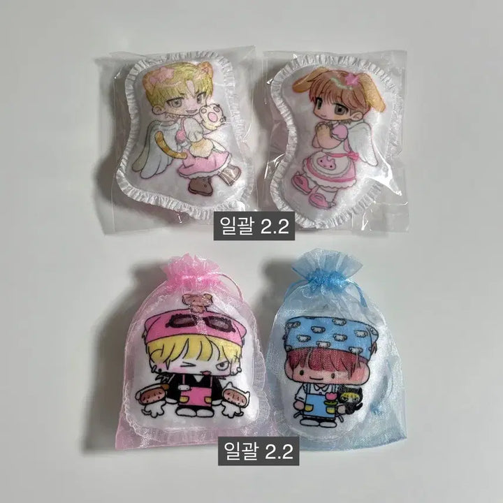 [BUNJANG] Nik Joo Nicholas &amp; Euijoo Unofficial Merchandise Bundle / 닉쭈 비공굿 스티커, 핀버튼, 쿠션키링 원가이하 양도