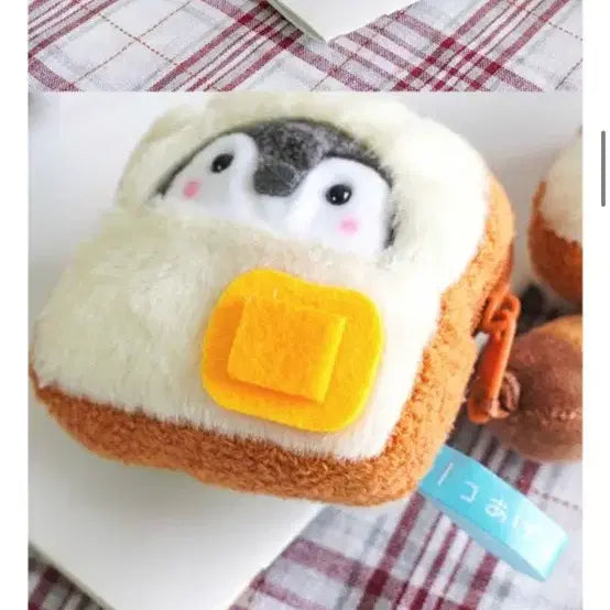 [BUNJANG] Penguin Butter Toast Coin Pouch / 펭귄 버터 토스트 식빵 일본 동전지갑 파우치 새제품 팬케이크 아떼