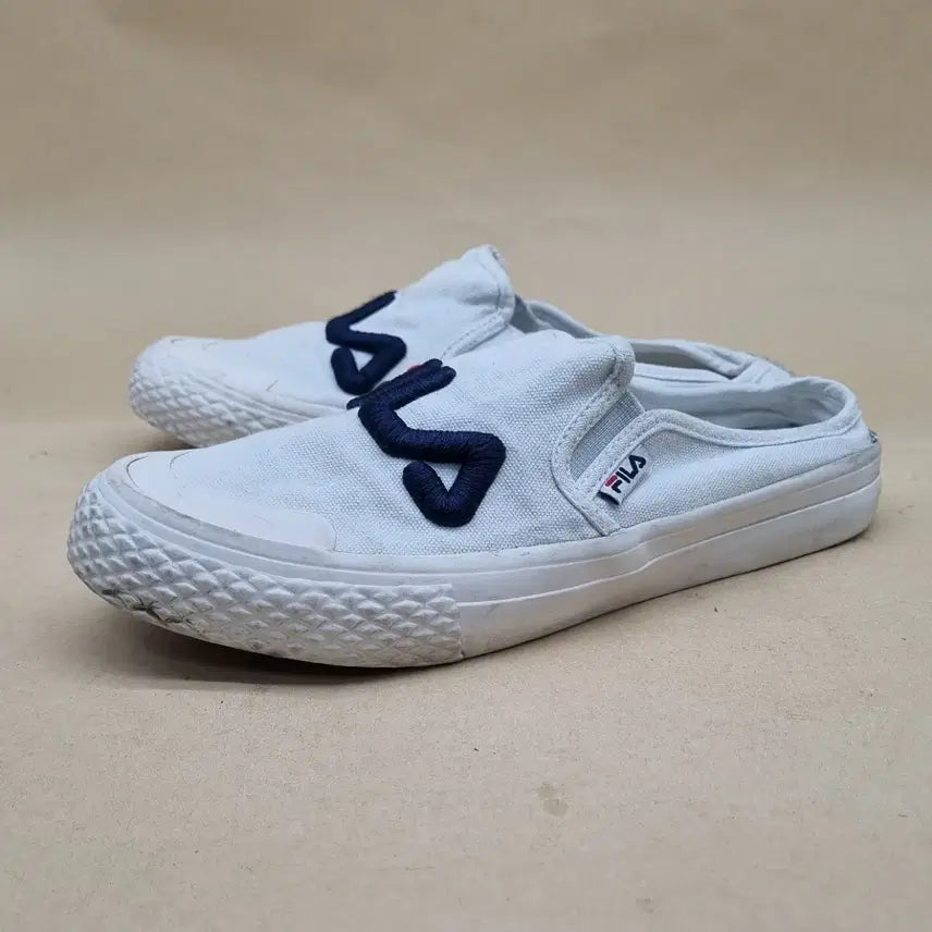 [BUNJANG] Fila Classic Kicks Mule / 휠라 클래식 킥스 뮬240
