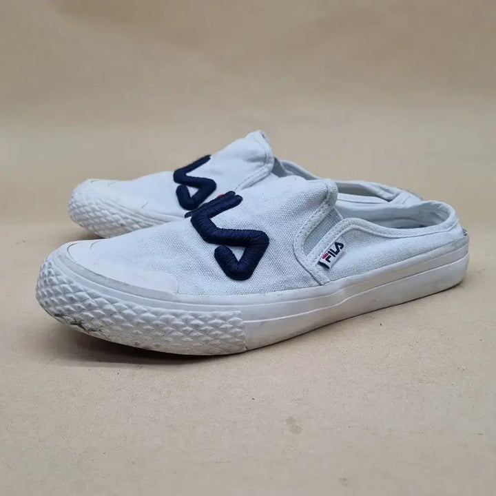 [BUNJANG] Fila Classic Kicks Mule / 휠라 클래식 킥스 뮬240