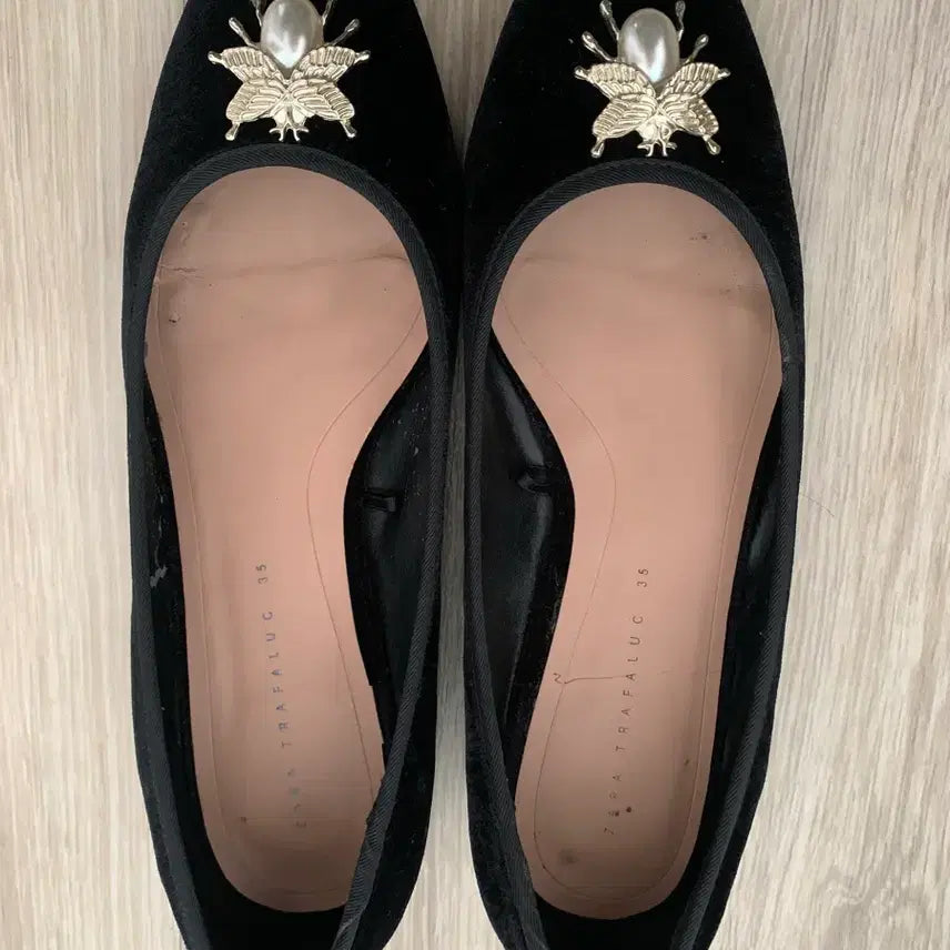 [BUNJANG] ZARA Velvet Shoes / 자라 벨벳 슈즈 35