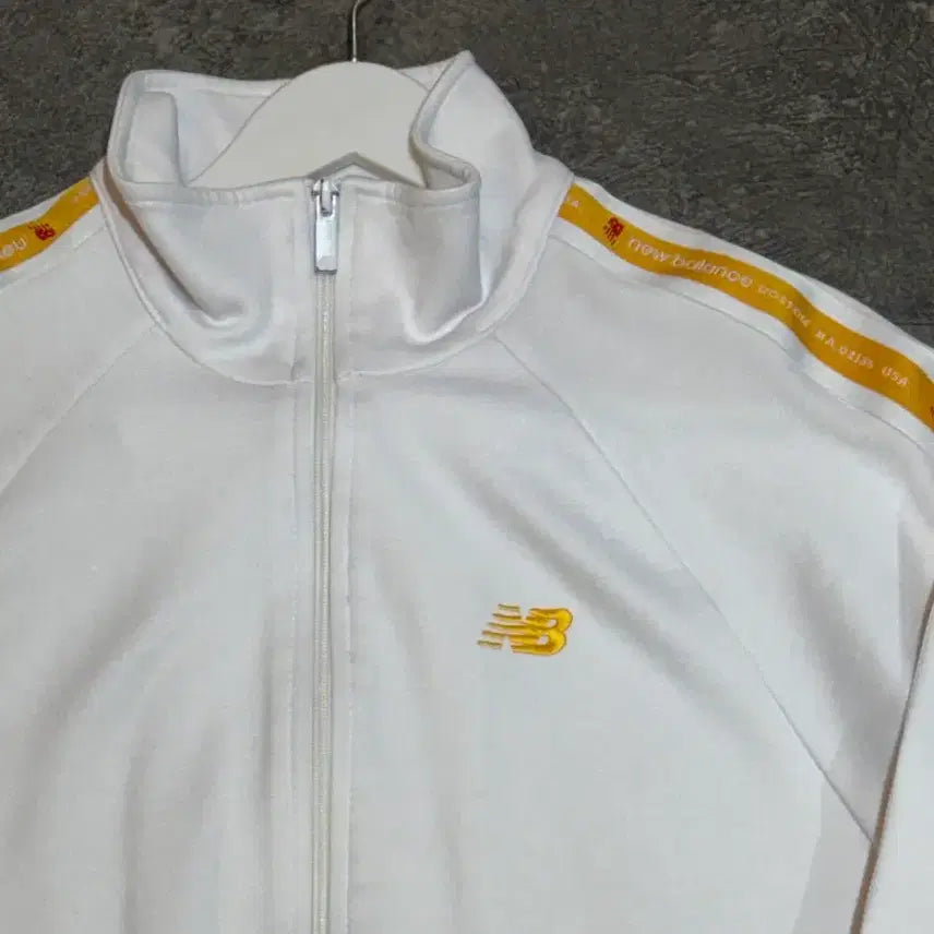 [BUNJANG] New Balance White Track Jacket / 뉴발란스 화이트 트랙 자켓 져지 95사이즈
