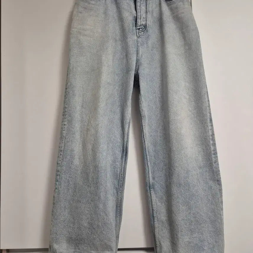 [SOLD OUT] 발렌시아가 스티커데님 xs 팝니다.