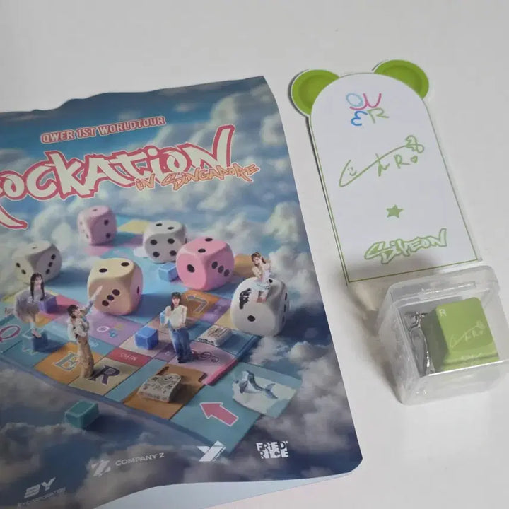 [BUNJANG] QWER World Tour Singapore MD Keycap / QWER 월드투어 싱가포르 MD 키캡 시연 수량 1개