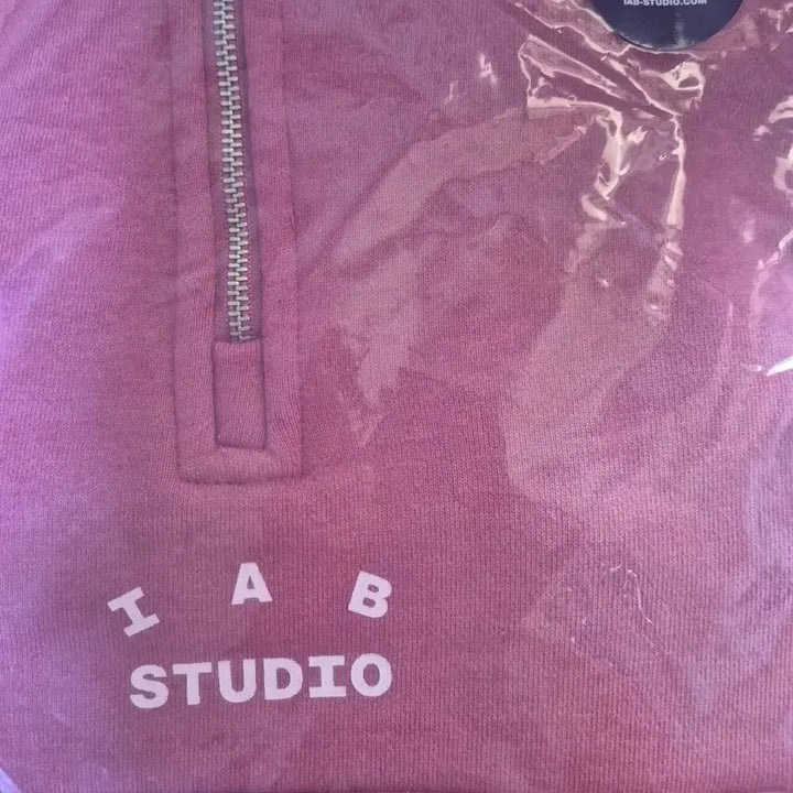 [BUNJANG] IAB Studio Crop Half Zip-Up Pink / 아이앱 스튜디오 IAB  크롭 하프 집업 핑크