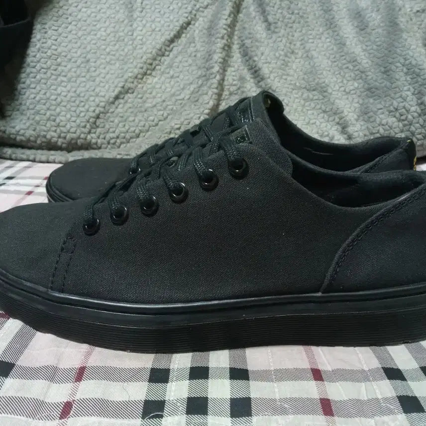 [BUNJANG] Dr. Martens Canvas Sneakers Size 43 / 닥터마틴 캔버스 스니커즈 43 상태우수