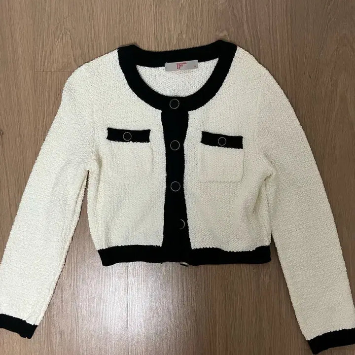[BUNJANG] 8 Seconds White Black Tweed Cardigan / 에잇세컨즈 화이트 블랙 배색 트위드 가디건