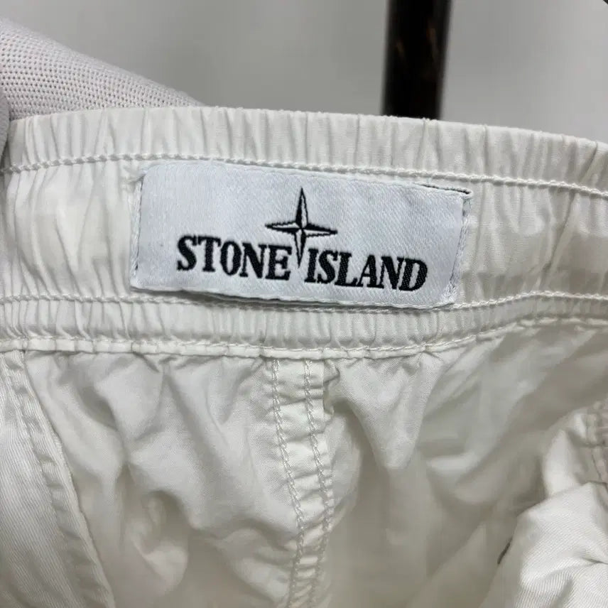 [BUNJANG] Stone Island Patch Jogger Pants / [84]스톤아일랜드 와펜패치 조거팬츠
