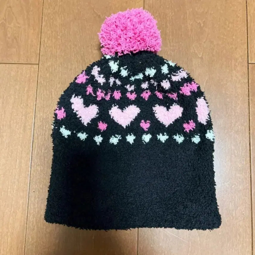 [BUNJANG] Vintage Heart Patterned Beanie / 빈티지 하트 털모자 비니모