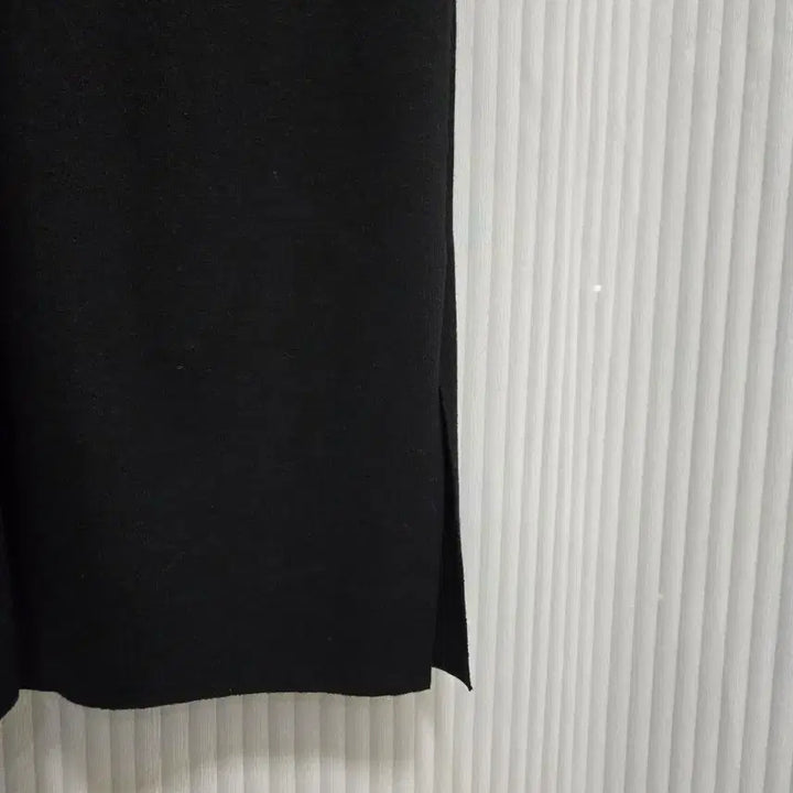 [SOLD OUT] 새상품 LAP 브이넥 니트 롱원피스 / 블랙 루즈핏 / 체형커버