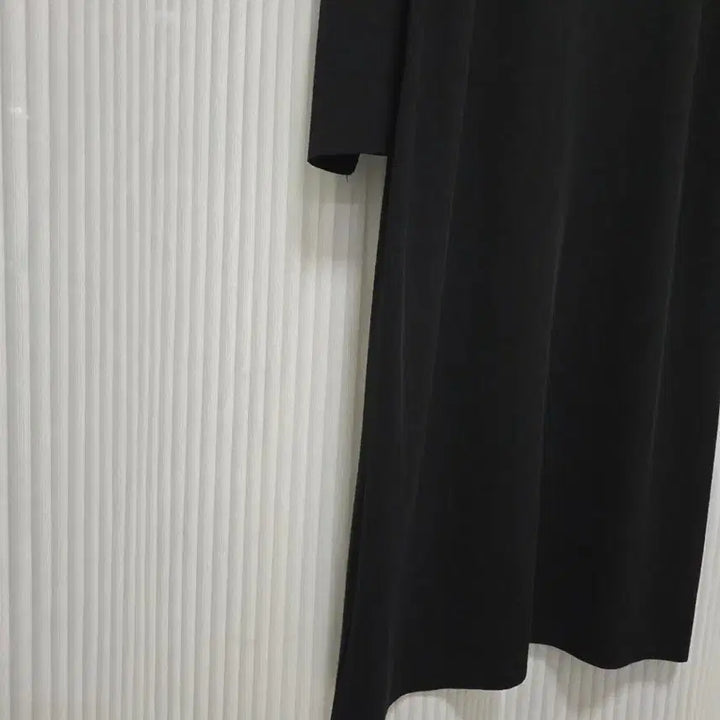 [SOLD OUT] 새상품 LAP 브이넥 니트 롱원피스 / 블랙 루즈핏 / 체형커버
