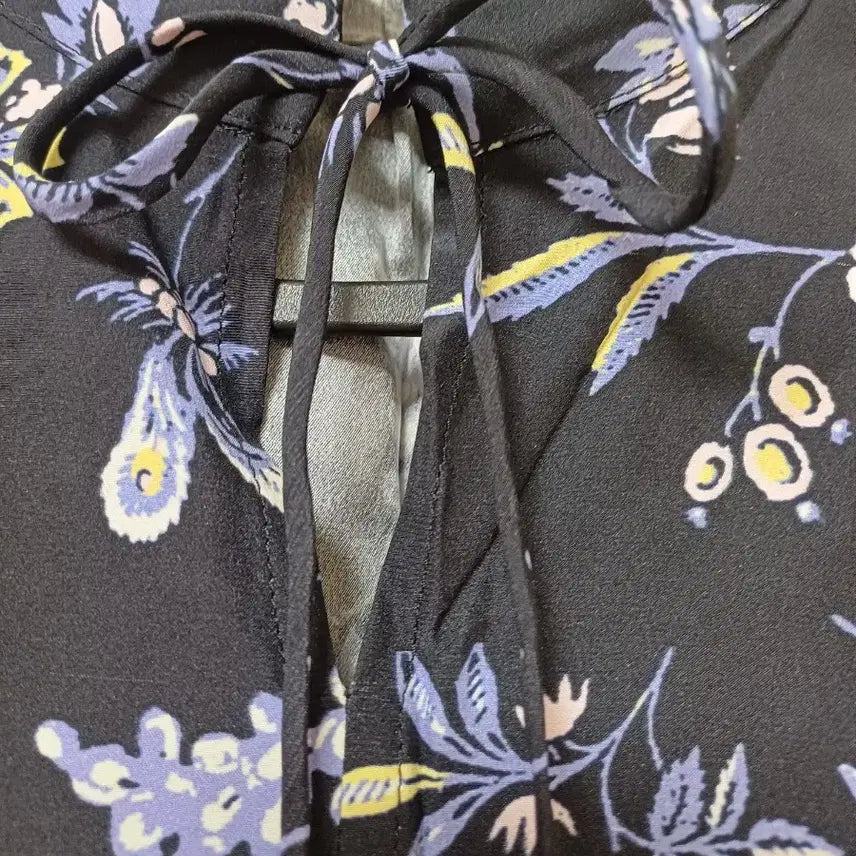 [BUNJANG] Lenibon Silk Floral Blouse / 레니본 견실크 플라워블라우스 S 55