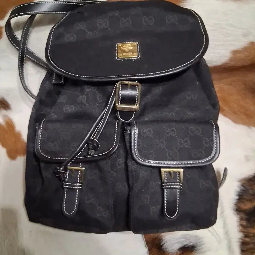 [BUNJANG] MCM Black Logo Backpack / MCM 블랙 로고 백팩