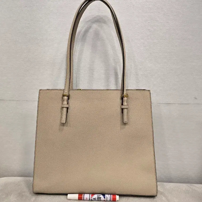 [BUNJANG] Charles &amp; Keith Beige Shoulder Bag / 거의새거) 찰스앤키스 베이지 숄더백