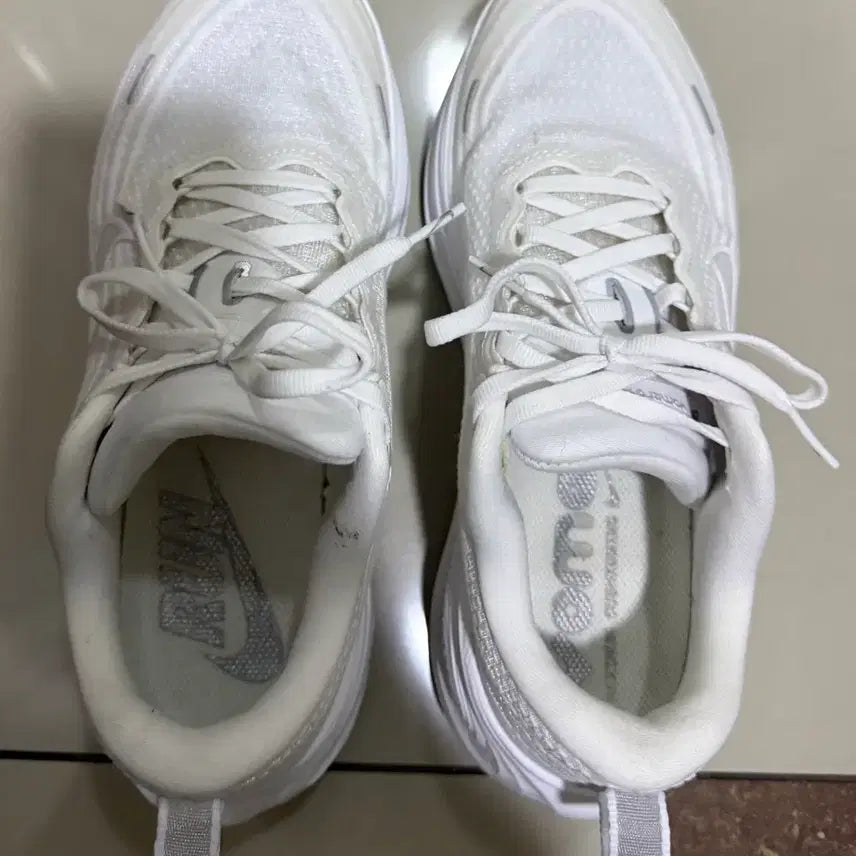 [BUNJANG] Nike ZoomX Running Shoes / 나이키 줌엑스 운동화 240