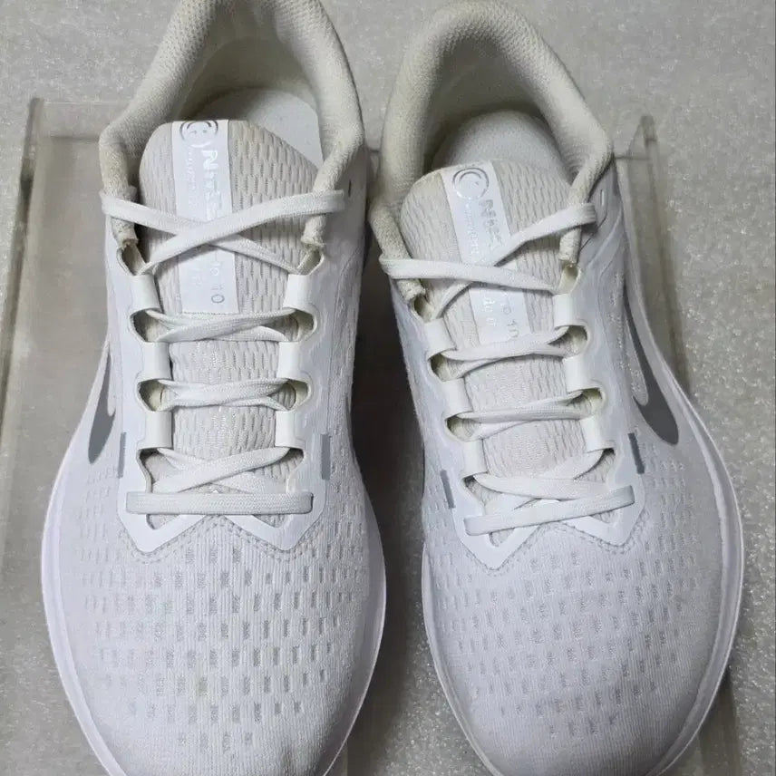 [SOLD OUT] 나이키 Nike 윈플로 10 러닝화 조깅화 여성용 250