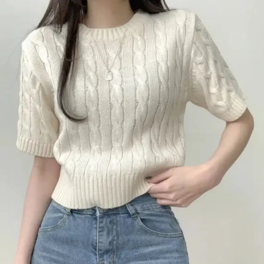 [BUNJANG] Ivory Cable Knit Short Sleeve Sweater / 아이보리 꽈배기 반팔 니트