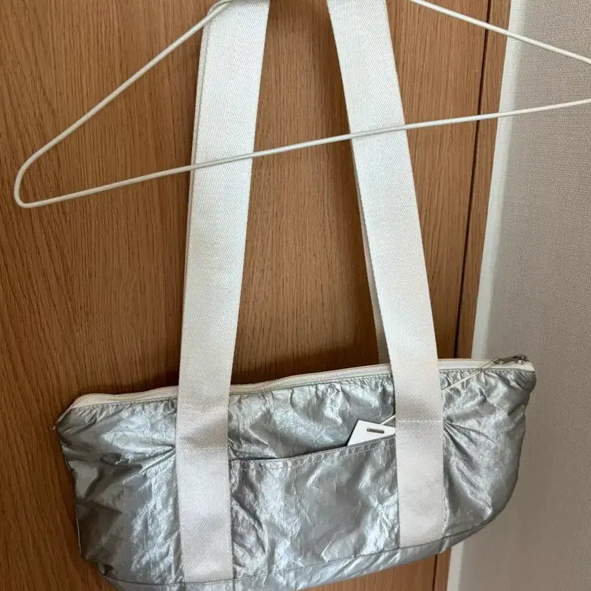 [BUNJANG] Peach Basket Market Shoulder Bag Silver / 피치바스켓마켓 숄더백 실버