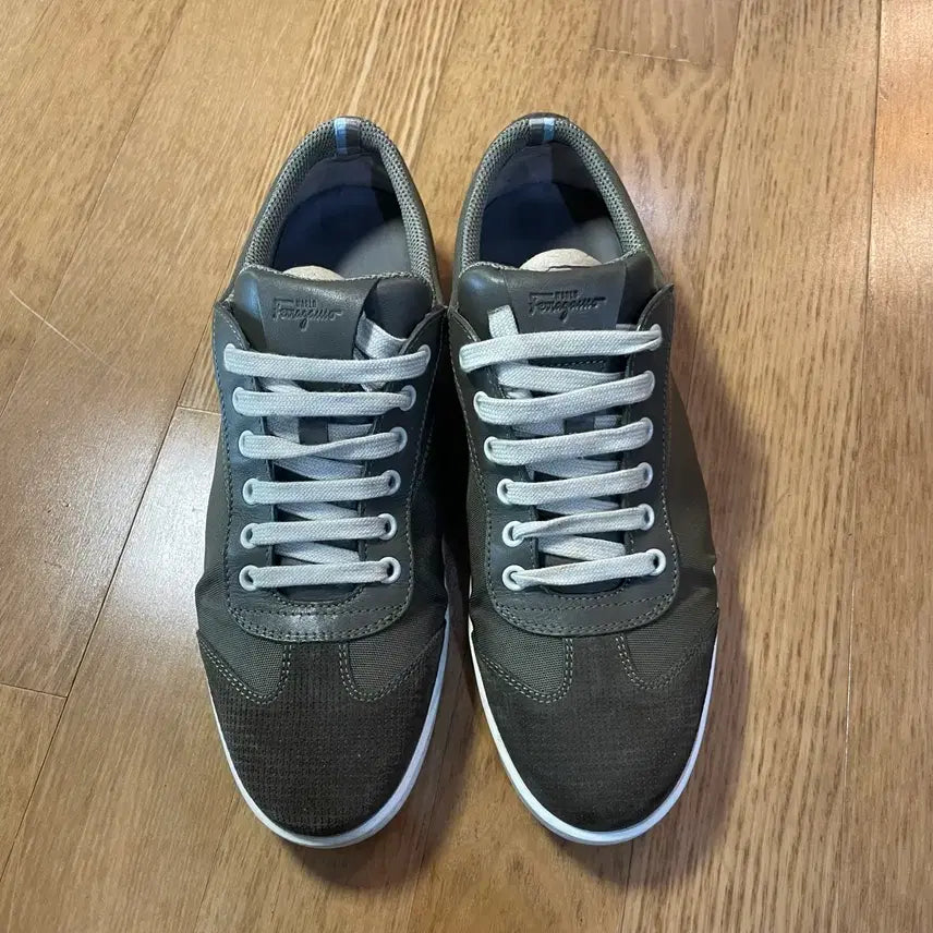 [BUNJANG] Ferragamo Khaki Sneakers / 196) 페라가모 카키 스니커즈 (7.5)