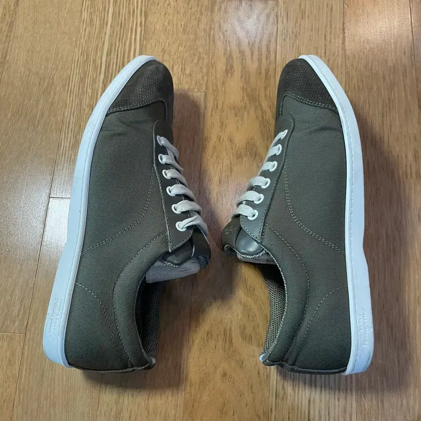 [BUNJANG] Ferragamo Khaki Sneakers / 196) 페라가모 카키 스니커즈 (7.5)