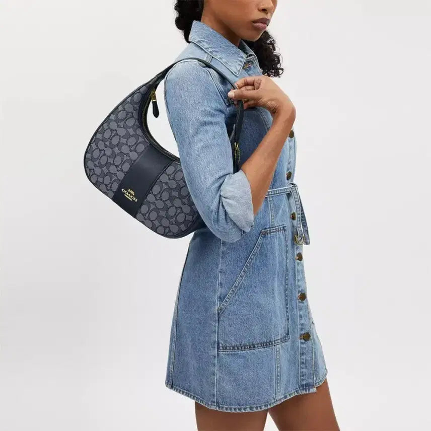 [BUNJANG] Coach Carmen Hobo Shoulder Bag / 코치 카르멘 숄더백 호보백