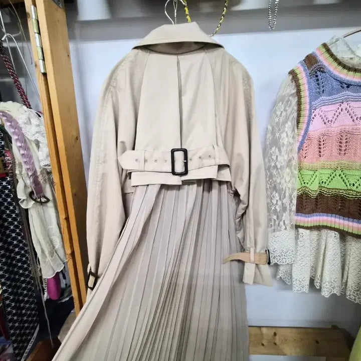 [BUNJANG] Ameri Pleated Trench Coat / Ameri 쉬폰프릴 프리미엄 트렌치코트