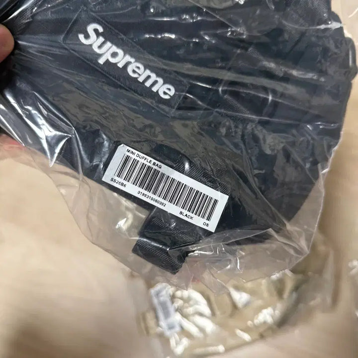 [BUNJANG] Supreme Mini Duffle Bag Black - 26SS / [OS] 슈프림 미니 더플백 블랙 - 26SS