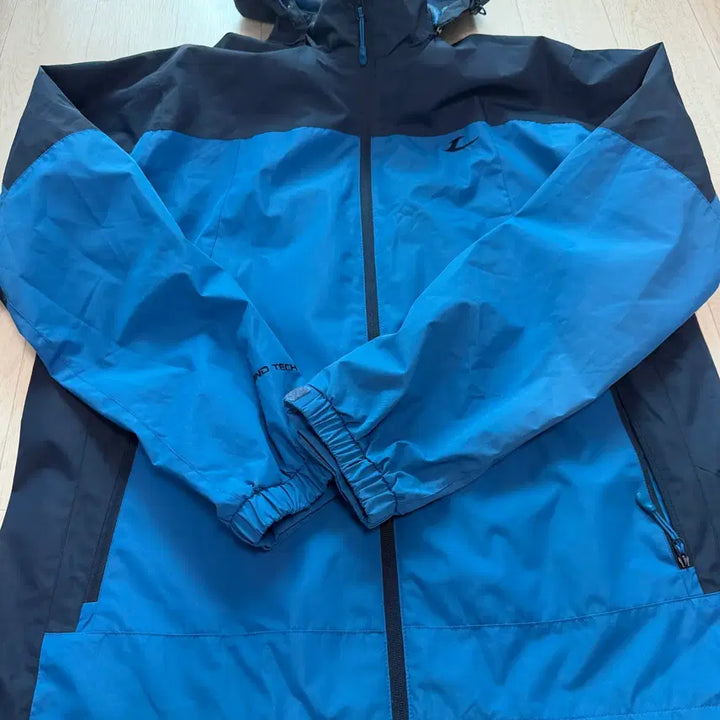 [BUNJANG] LeCAF Windbreaker Jacket / 르까프 바람막이 / 105
