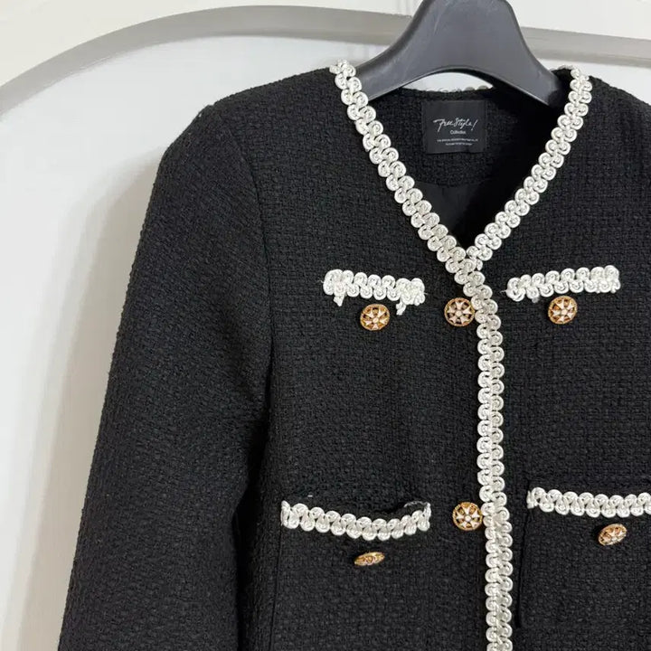 [BUNJANG] Black Tweed Jacket with Gold Buttons / 블랙 트위드 자켓 금장 단추 장식
