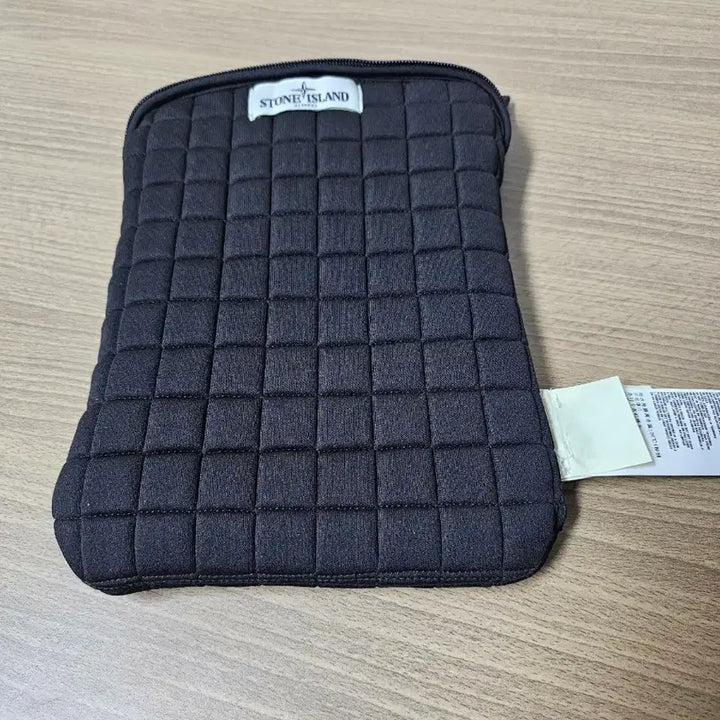[BUNJANG] Stone Island Wappen Clutch / 스톤아일랜드 와펜 클러치