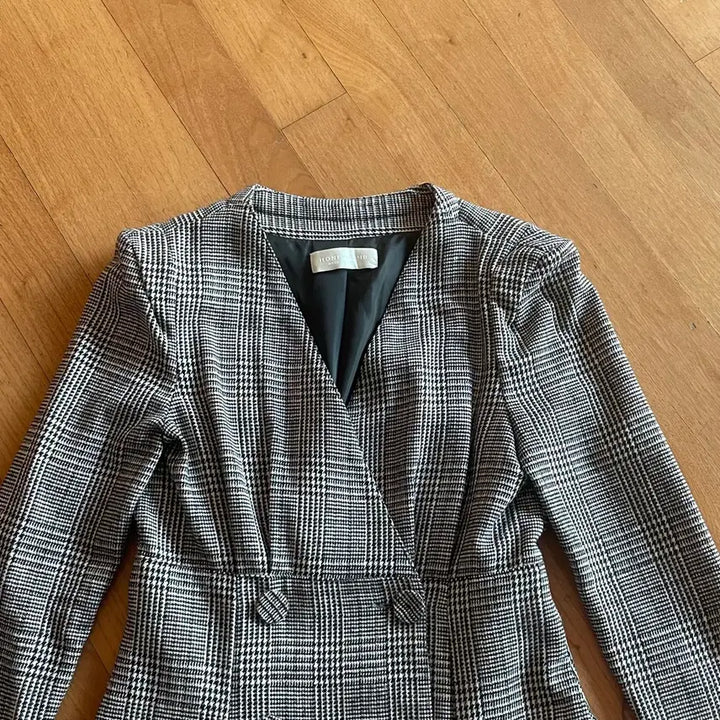 [BUNJANG] Honeycomb Check Pattern One-Piece Style Jacket / Honeycomb 원피스형 자켓  하객룩