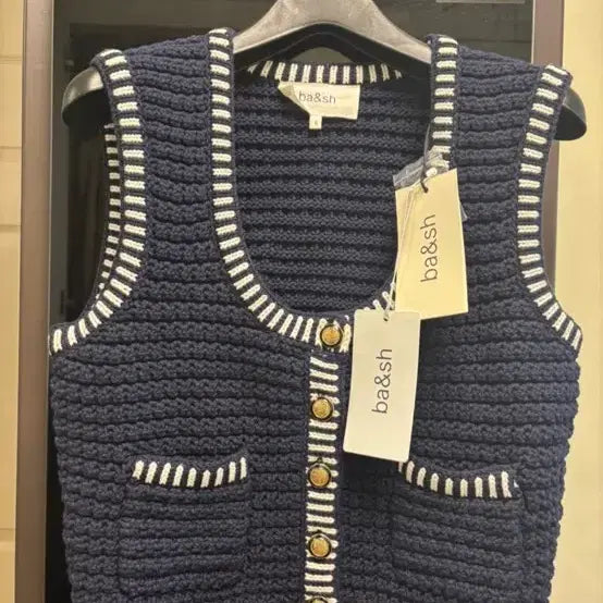 [BUNJANG] ba&amp;sh Navy Knit Vest / ba&amp;sh 네이비 니트 베스트입니다.