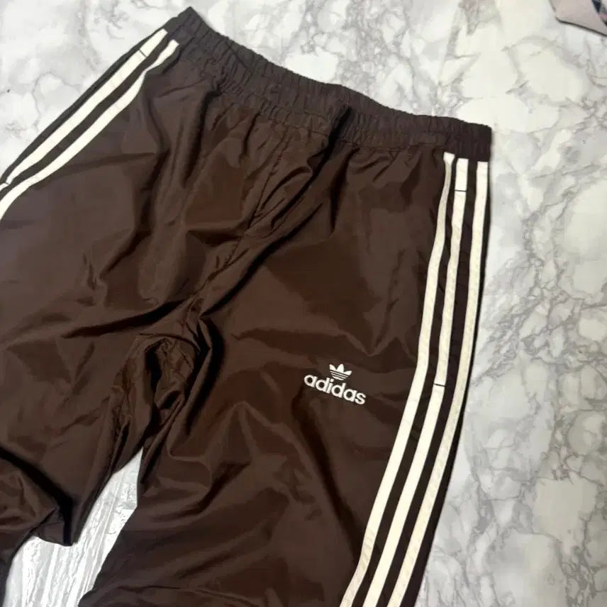 [BUNJANG] Adidas Brown Track Pants / 아디다스 삼선 브라운 트랙팬츠 바람막이 바지