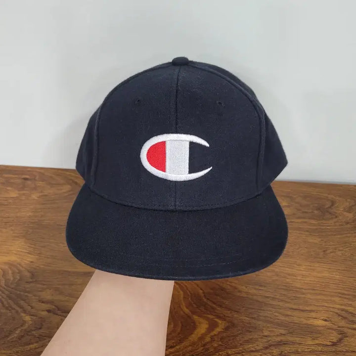 [BUNJANG] Champion Snapback Cap / 챔피온 스냅백 모자