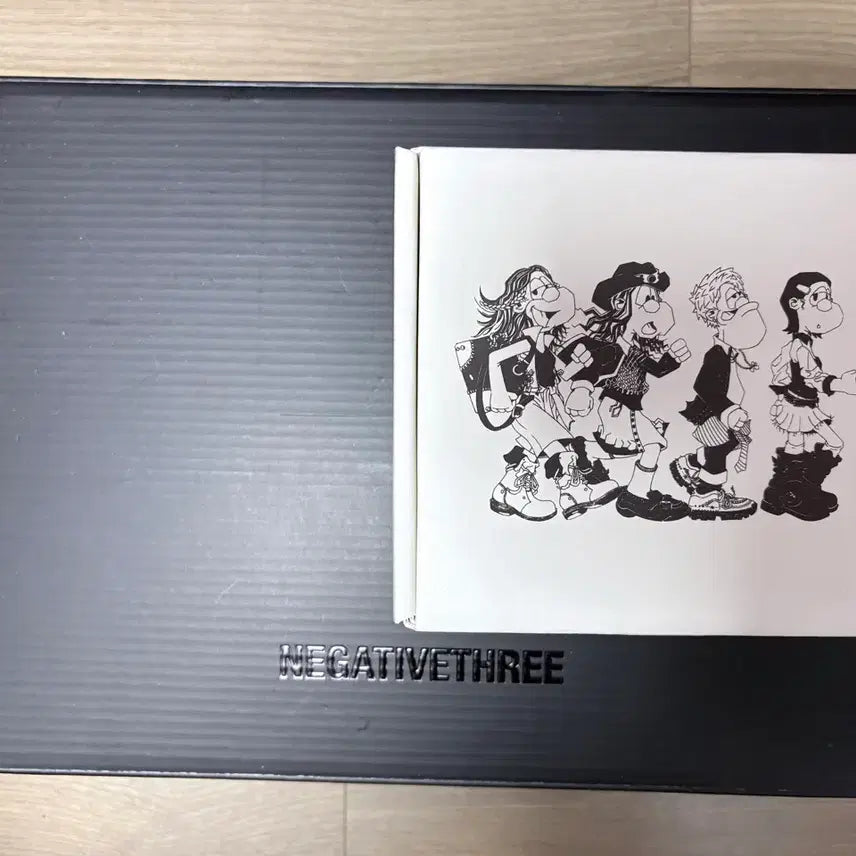 [SOLD OUT] 네거티브쓰리 퀼팅 블랙 호보백 새상품 + 키링